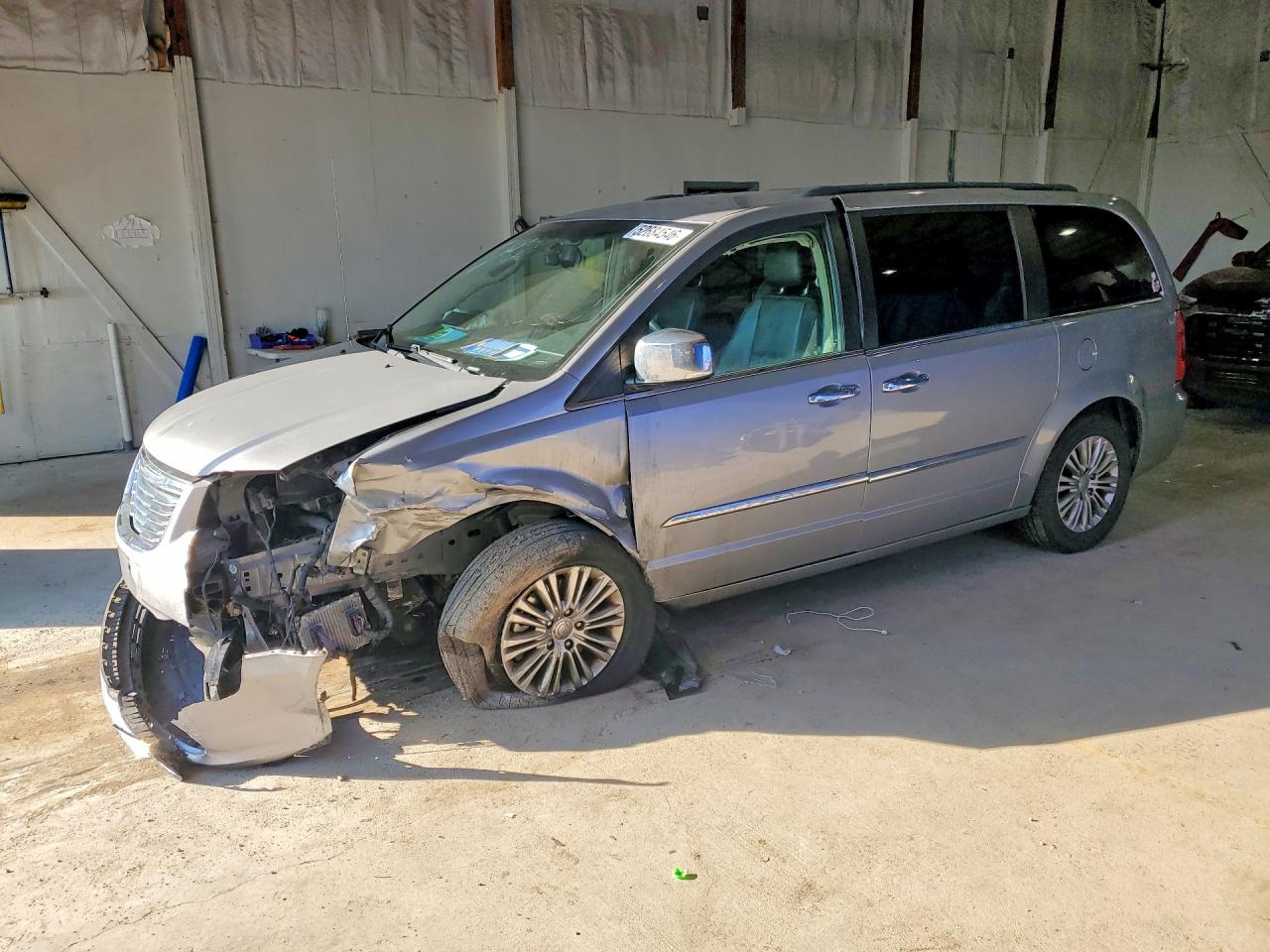 Salvage Chrysler Minivan Image
