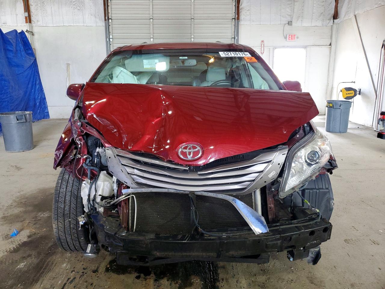 Toyota Sienna Xle 8-passenger