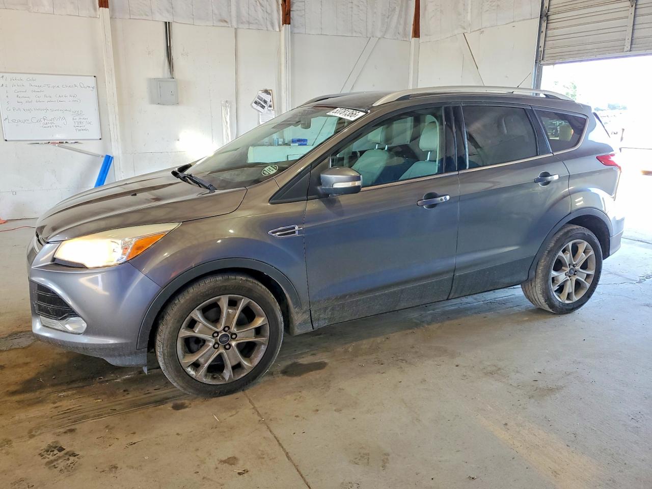 Salvage Ford Escape Image