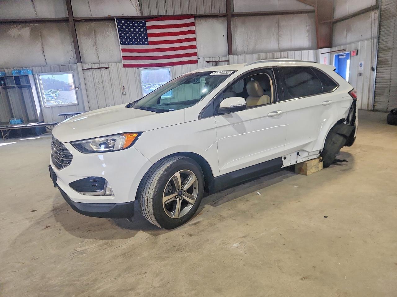 Salvage Ford Edge Image