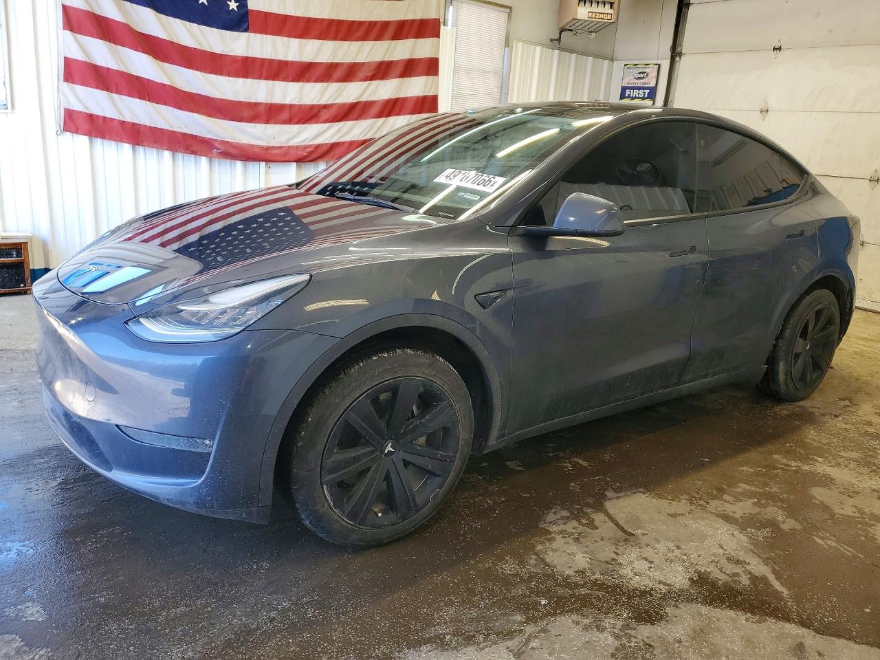 Salvage Tesla Model Y Image