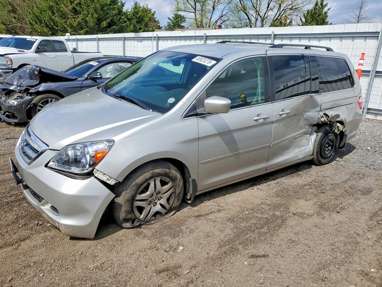 Salvage Honda Odyssey Image