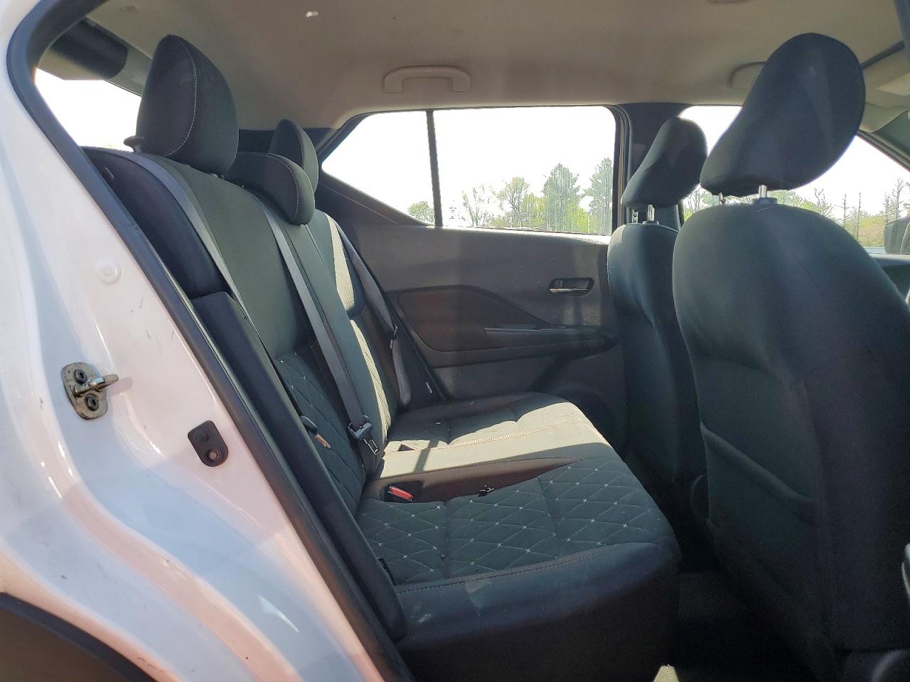 Nissan Kicks S