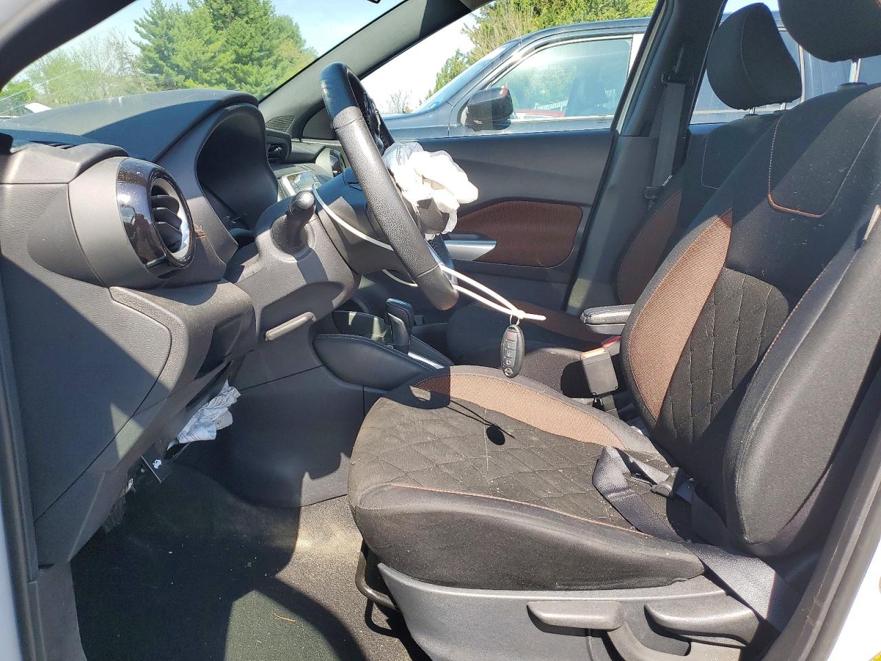 Nissan Kicks S