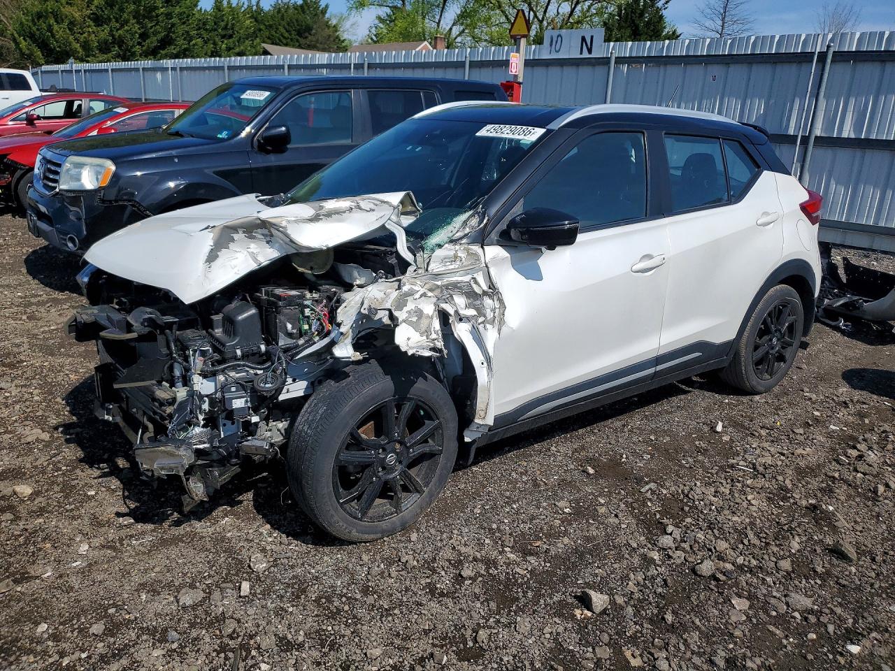 Salvage Nissan Kicks Image