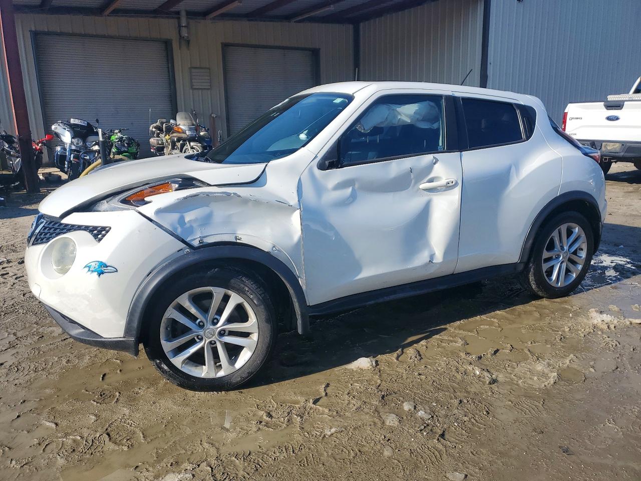 Salvage Nissan JUKE Image