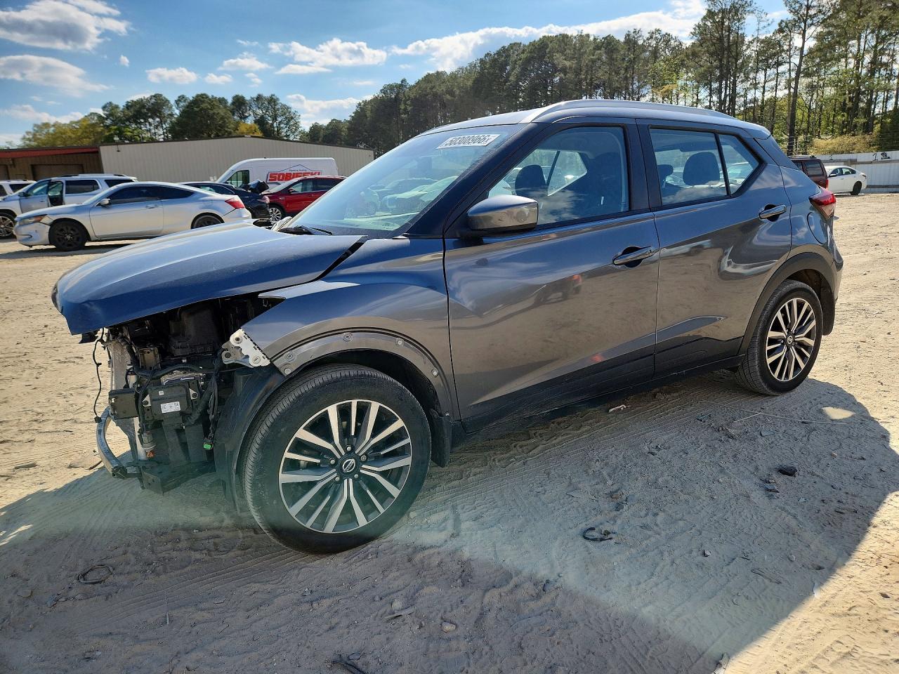 Salvage Nissan Kicks Image