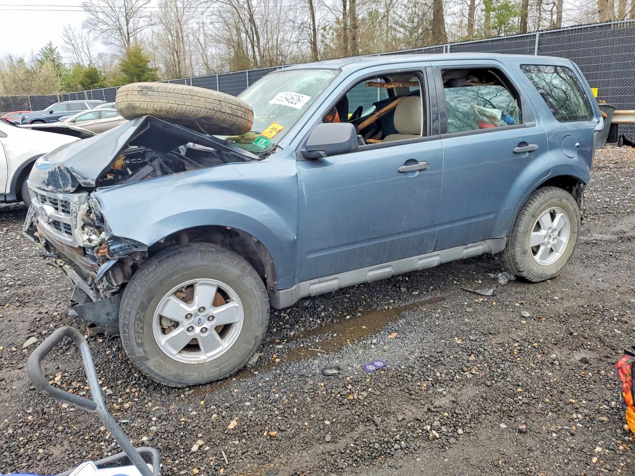 Salvage Ford Escape Image