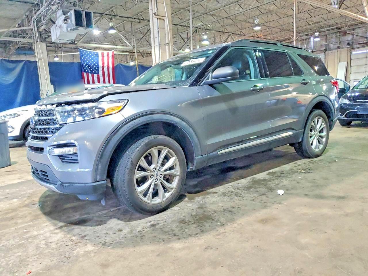 Salvage Ford Explorer Image