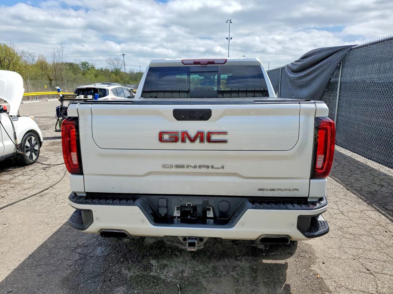 GMC Sierra K1500 Denali