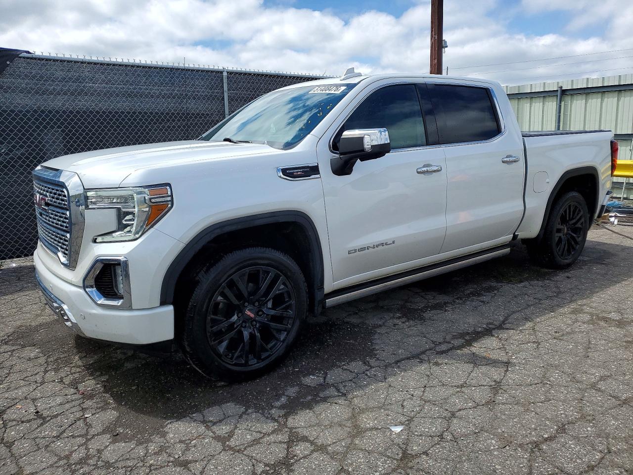 Salvage GMC Sierra Image