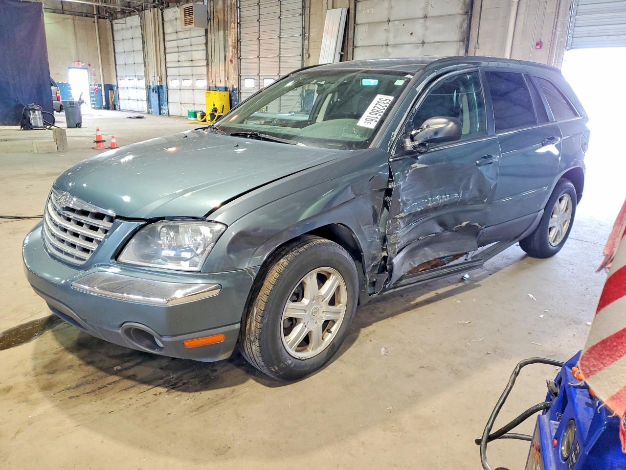 Salvage Chrysler Pacifica Image