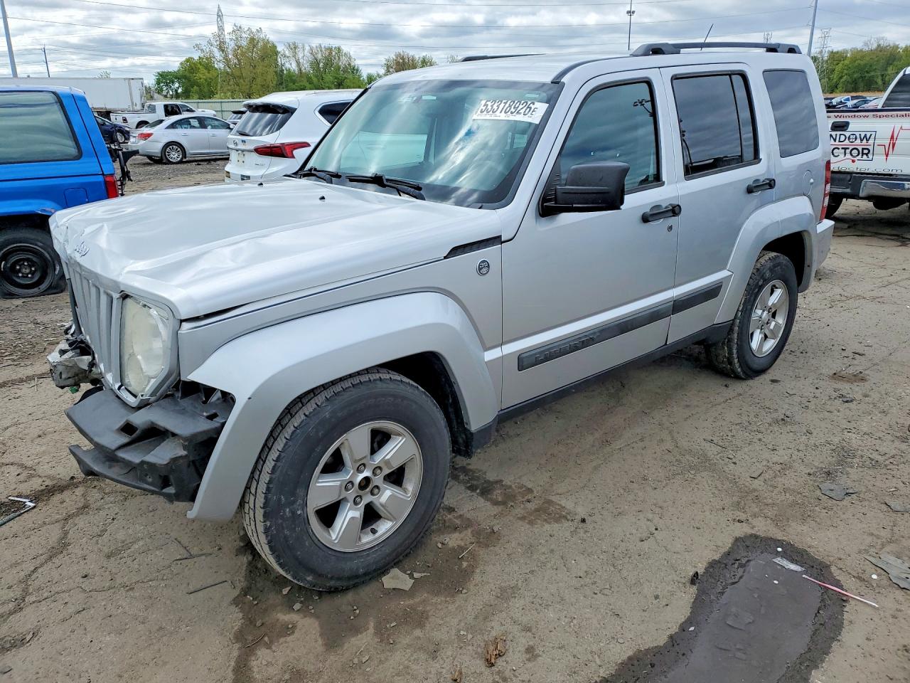 Salvage Jeep Liberty Image