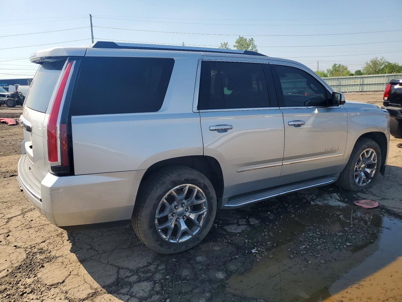 GMC Yukon Denali