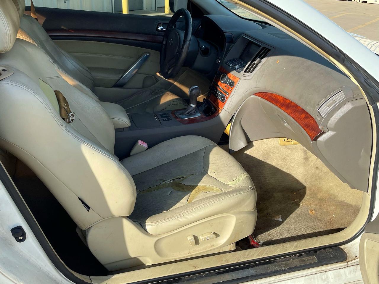 INFINITI G37 Base
