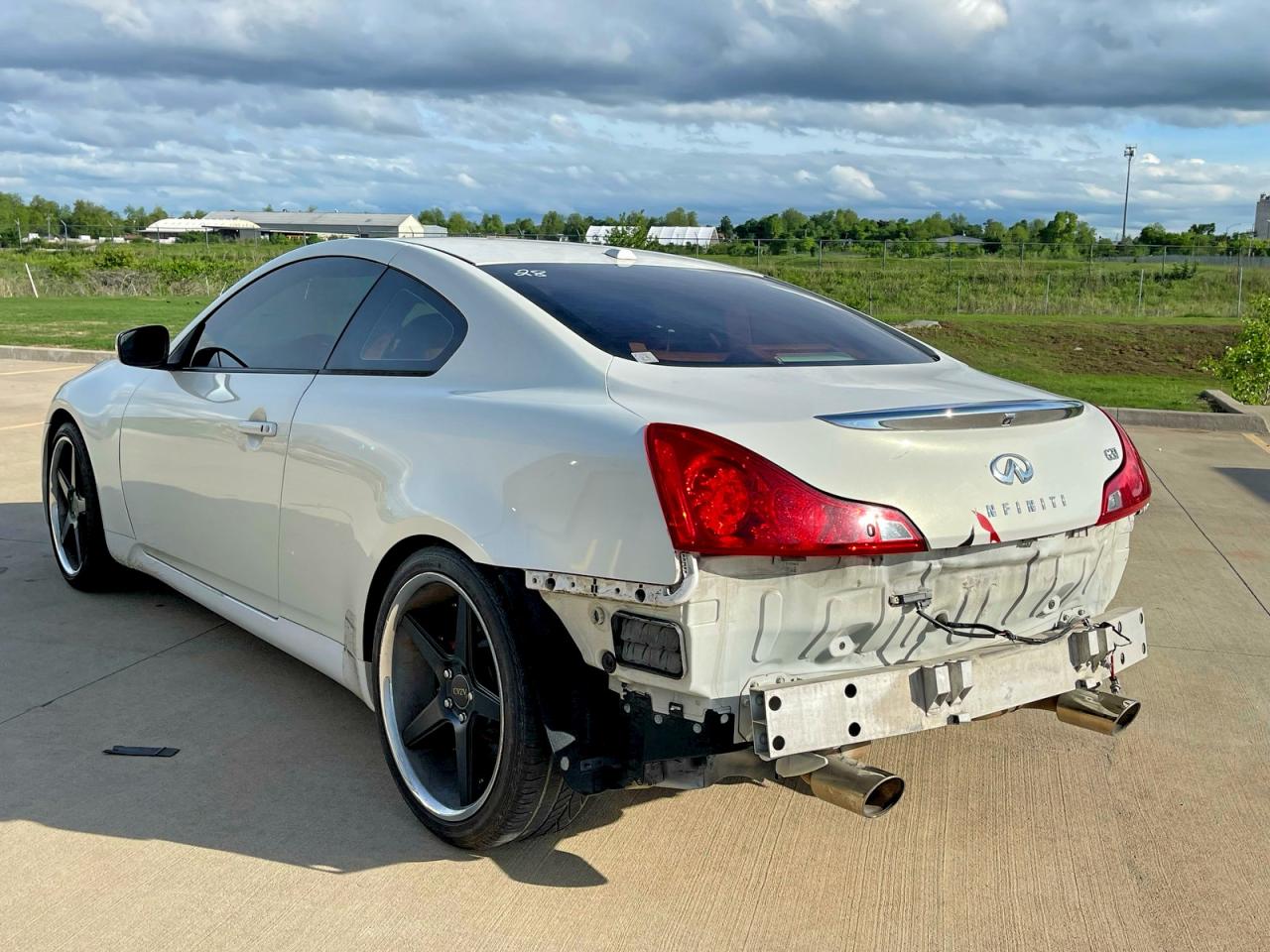 INFINITI G37 Base