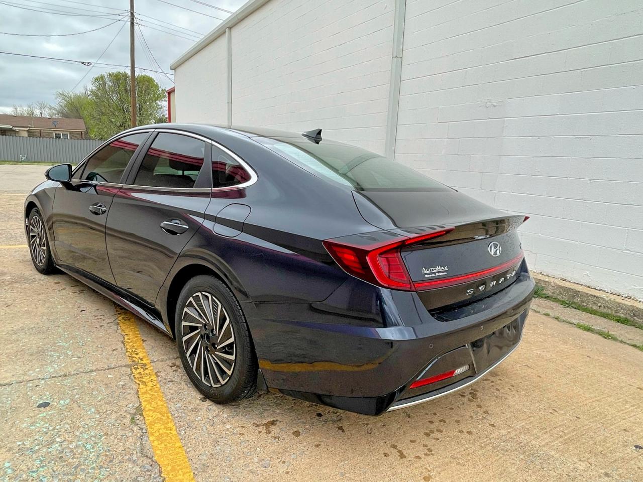 Hyundai SONATA Hybrid