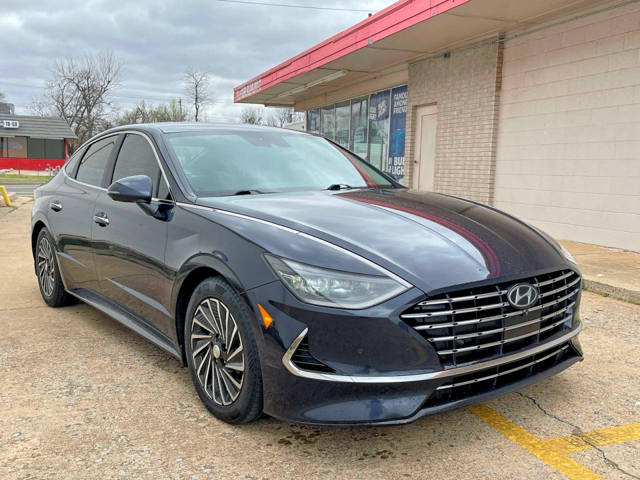Salvage Hyundai SONATA Image
