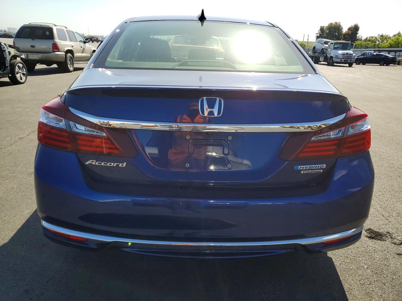 Honda Accord Touring Hybrid