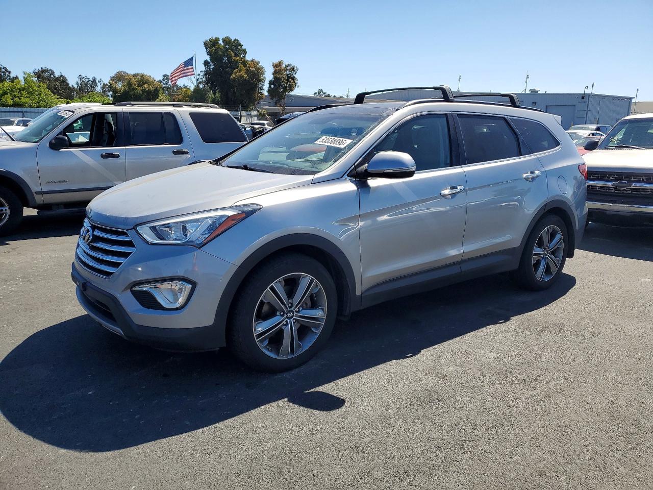 Salvage Hyundai SANTA FE Image