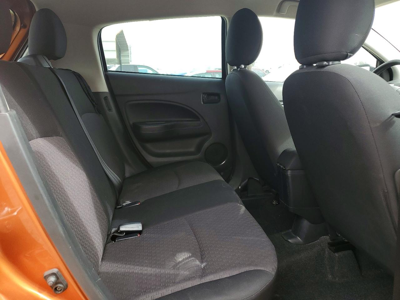 Mitsubishi Mirage Es