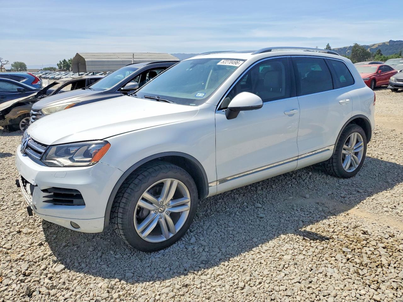 Salvage Volkswagen Touareg Image