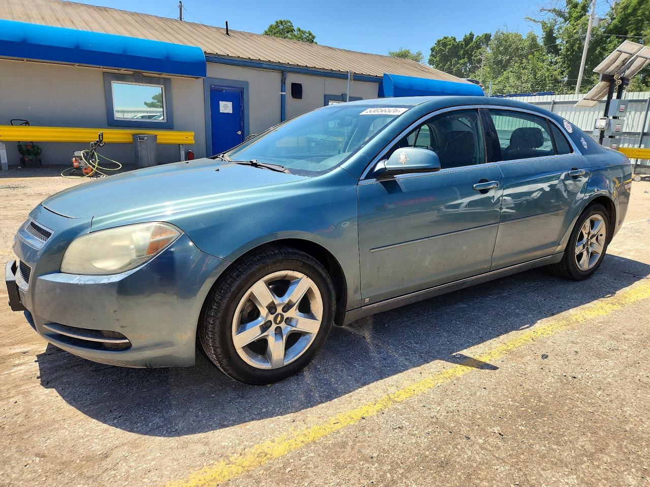 Salvage Chevrolet Malibu Image