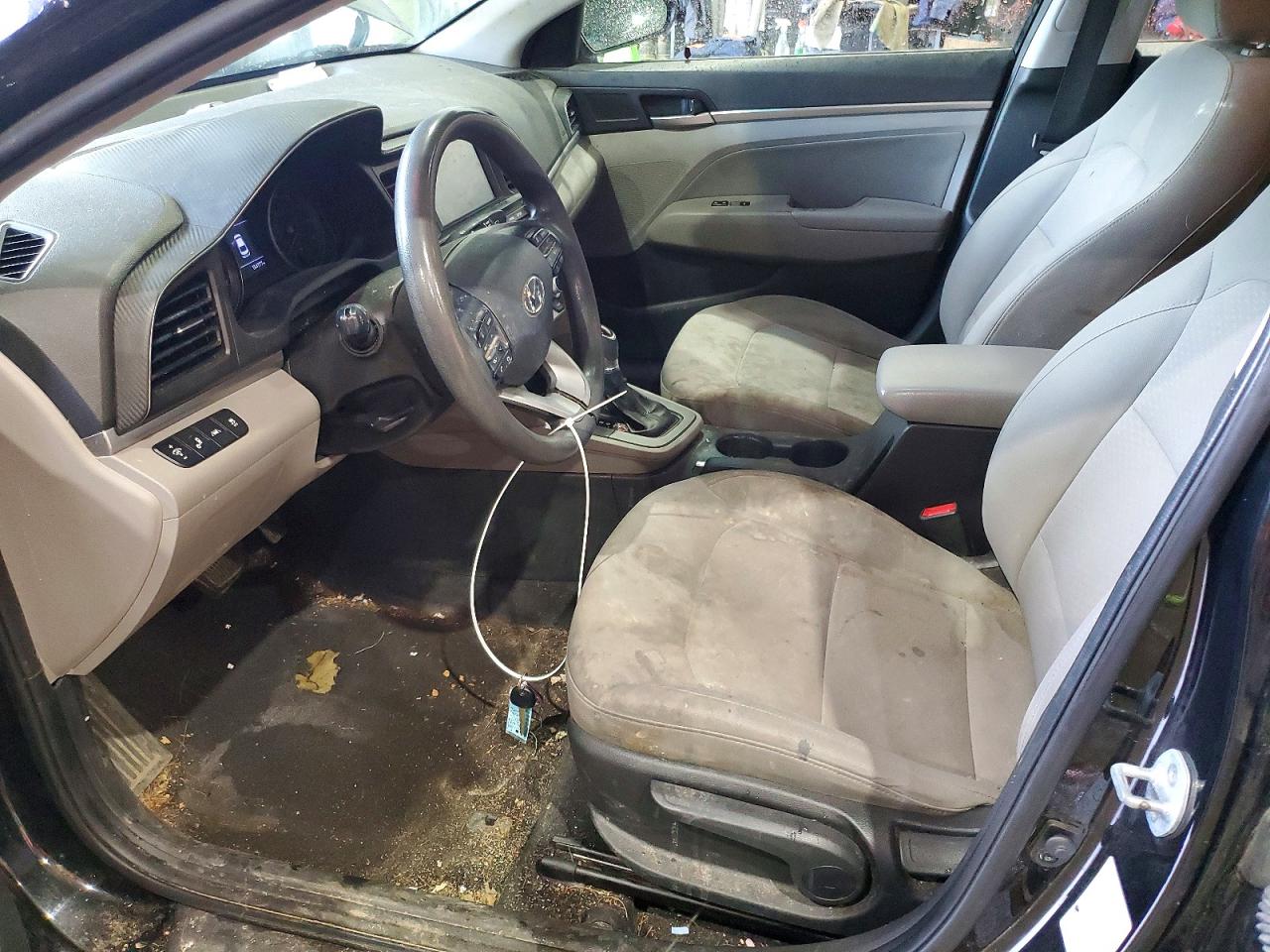 Hyundai ELANTRA Sel