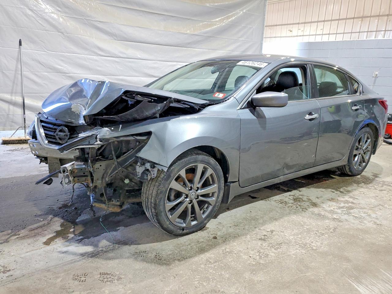 Salvage Nissan Altima Image