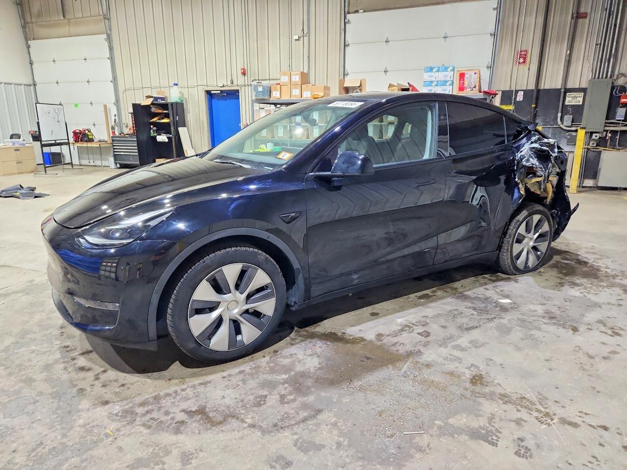 Salvage Tesla Model Y Image
