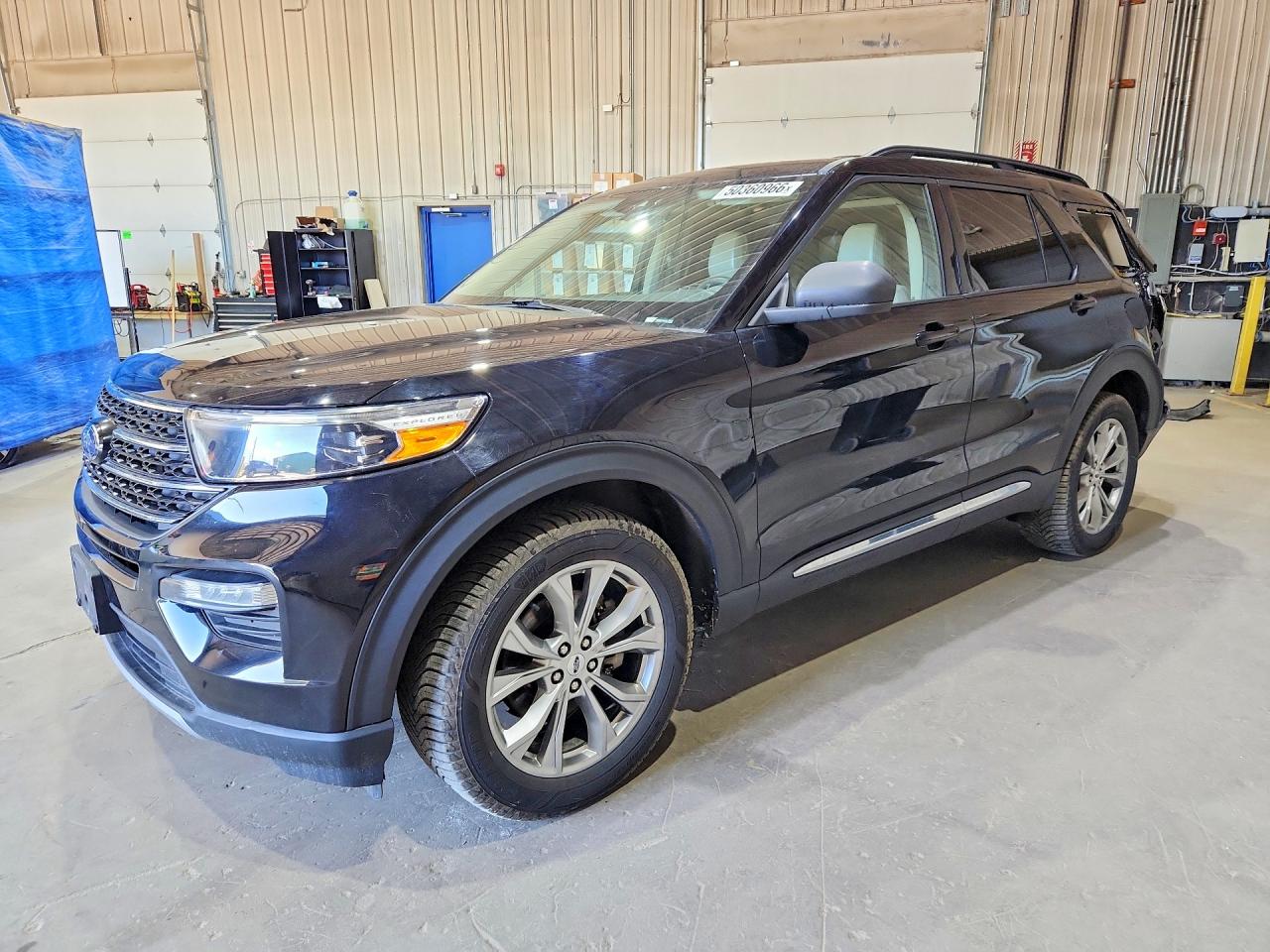 Salvage Ford Explorer Image