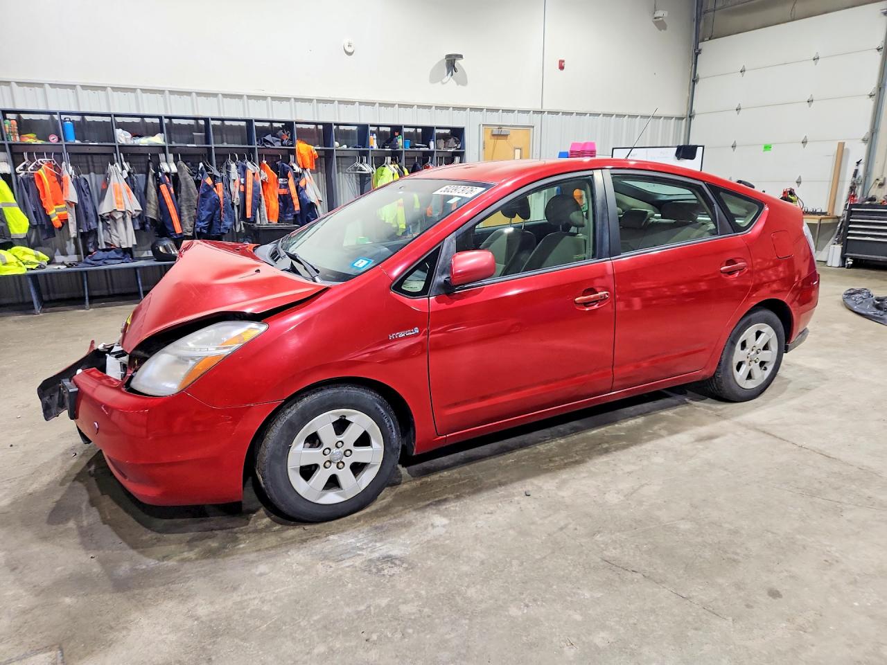 Salvage Toyota Prius Image