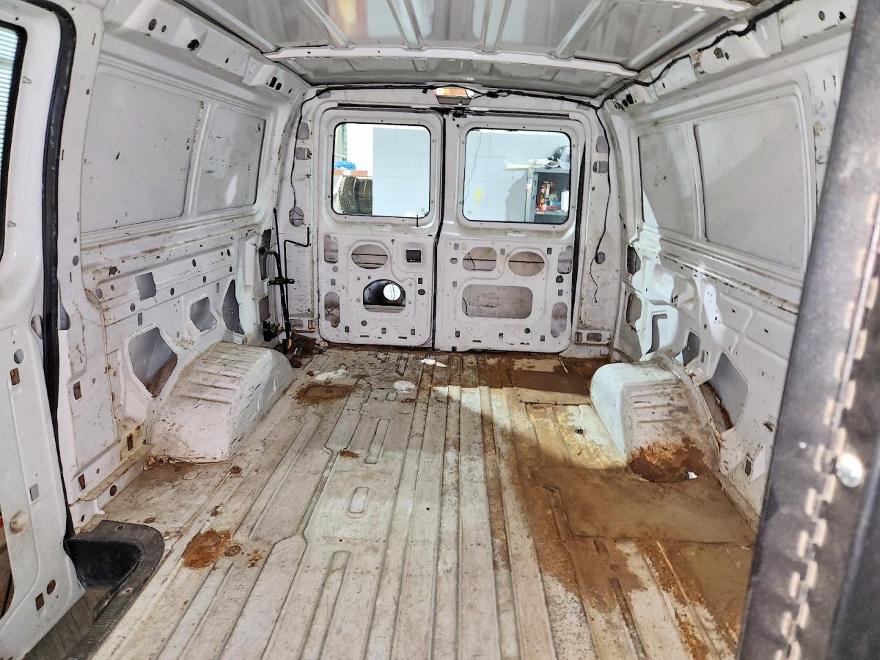 Ford Econoline E250 Van