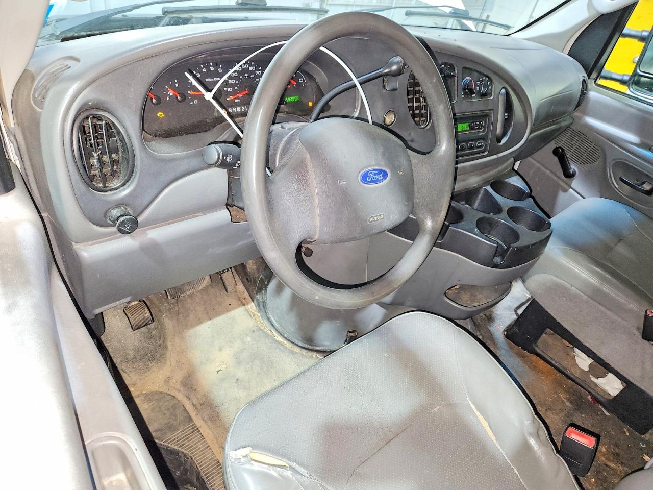 Ford Econoline E250 Van