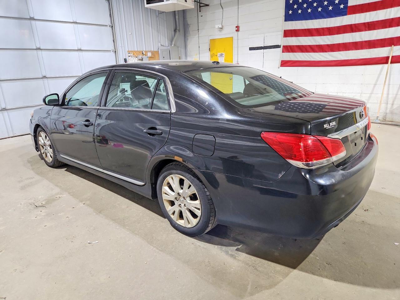 Toyota Avalon Base