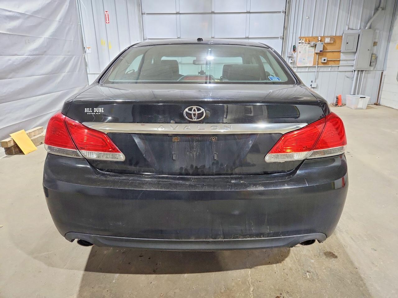 Toyota Avalon Base