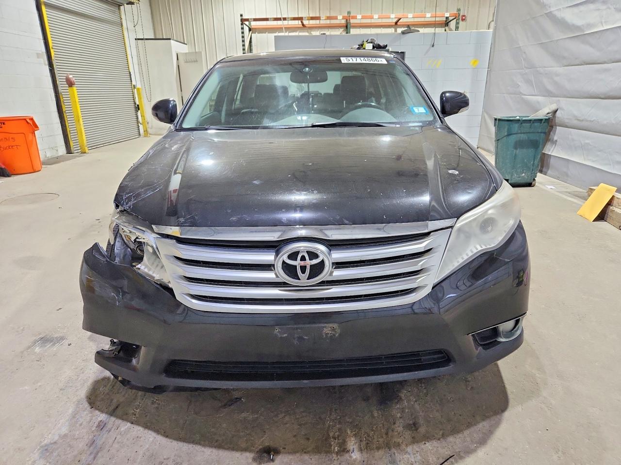 Toyota Avalon Base