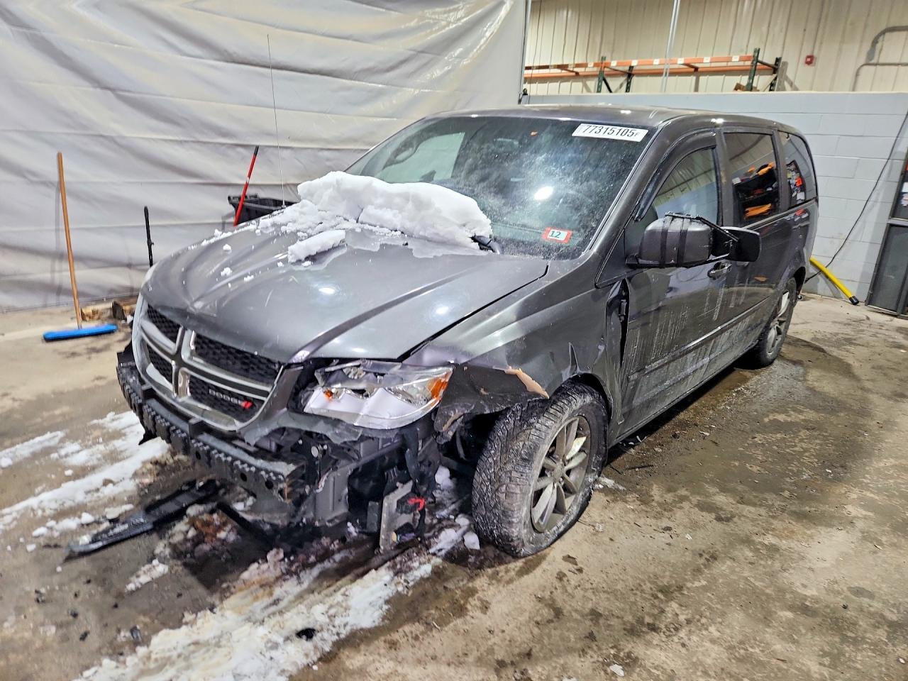 Salvage Dodge Caravan Image