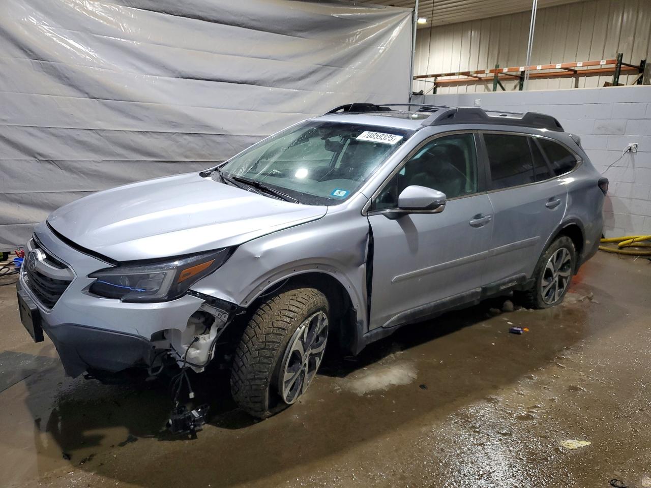 Salvage Subaru Outback Image