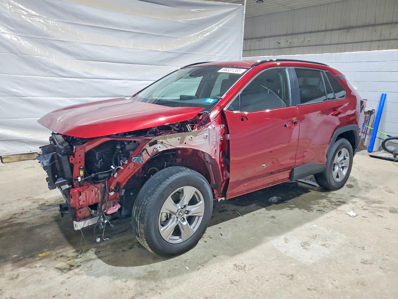 Salvage Toyota RAV4 Image