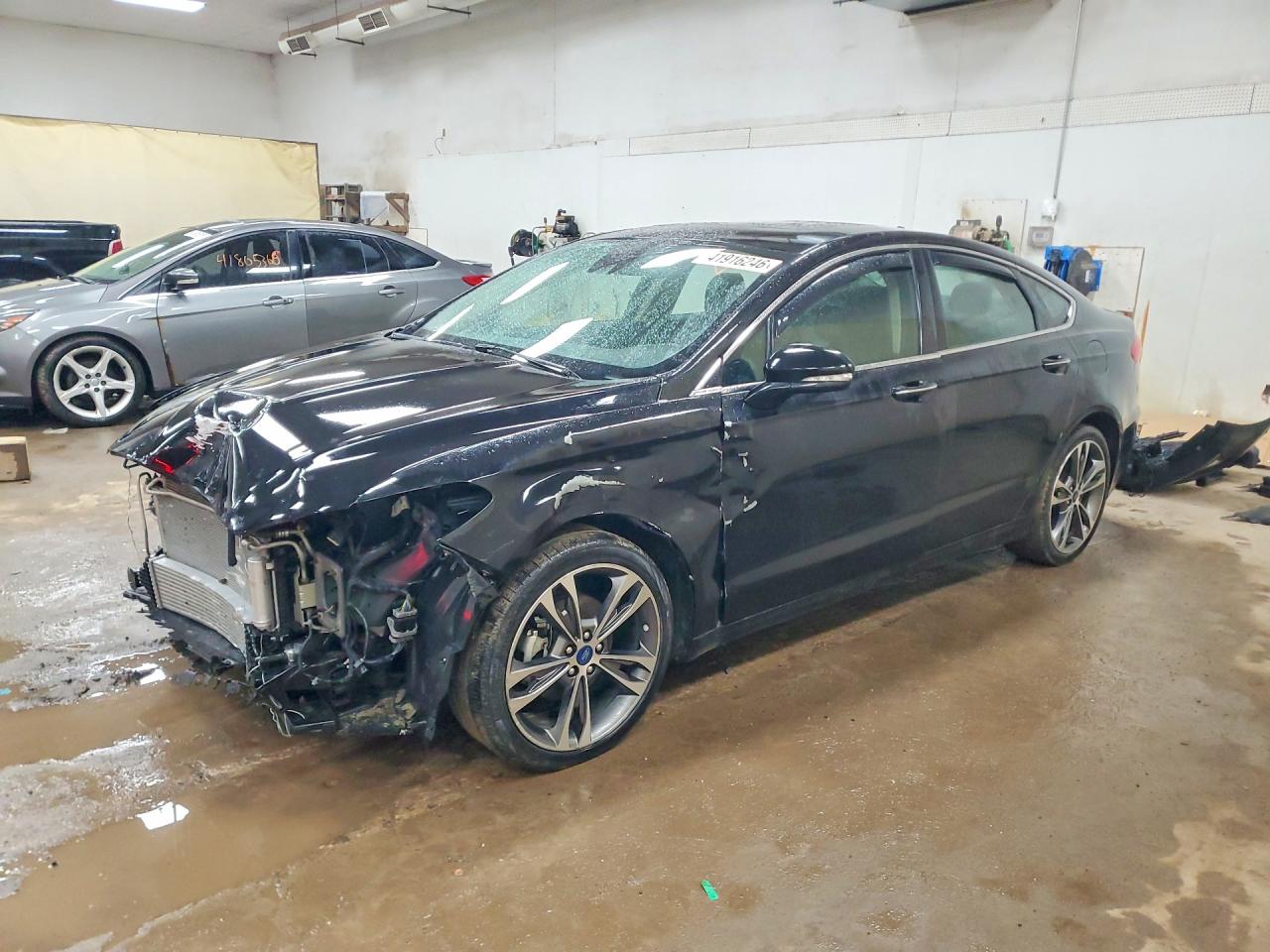 Salvage Ford Fusion Image