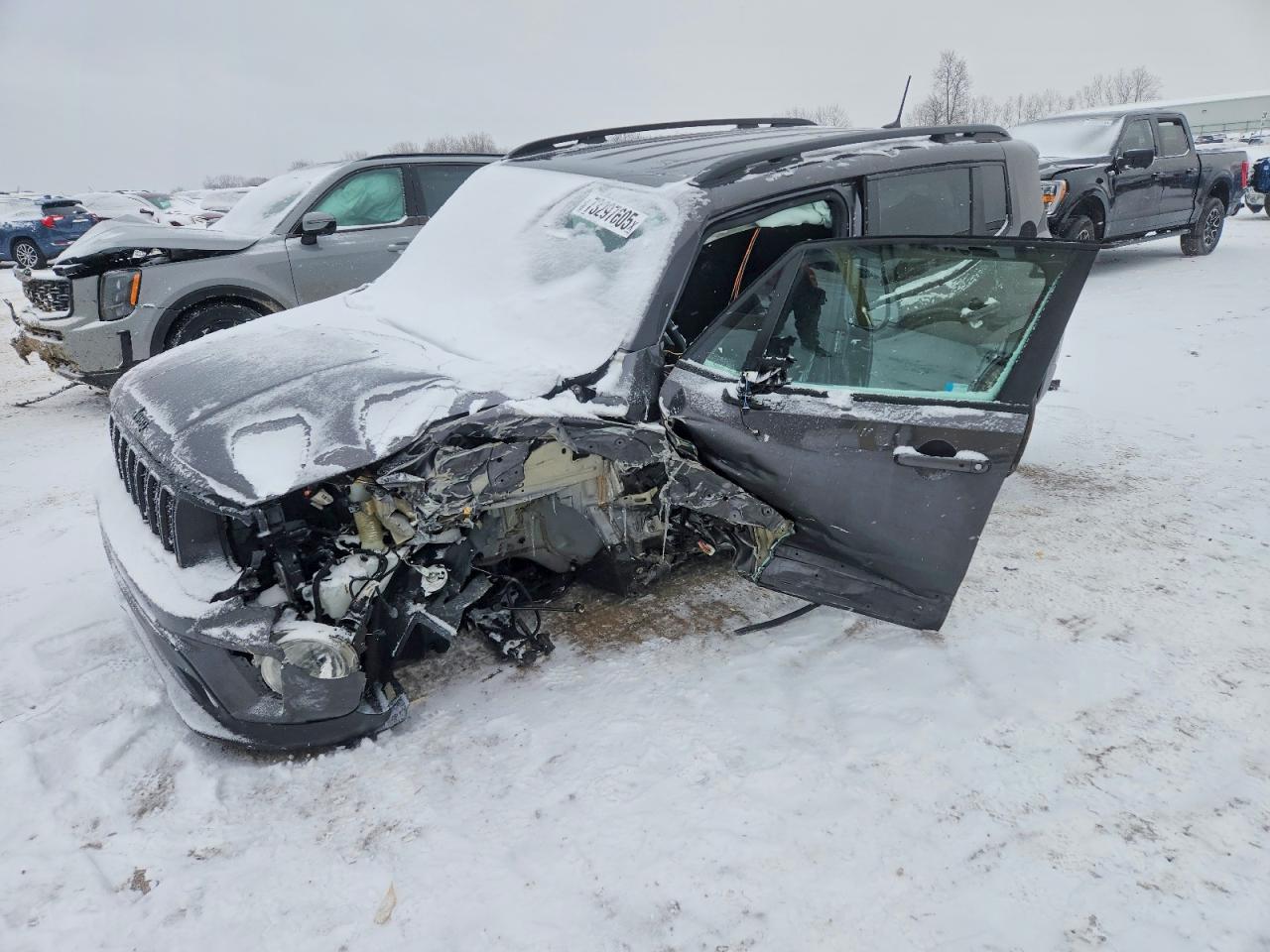 Salvage Jeep Renegade Image