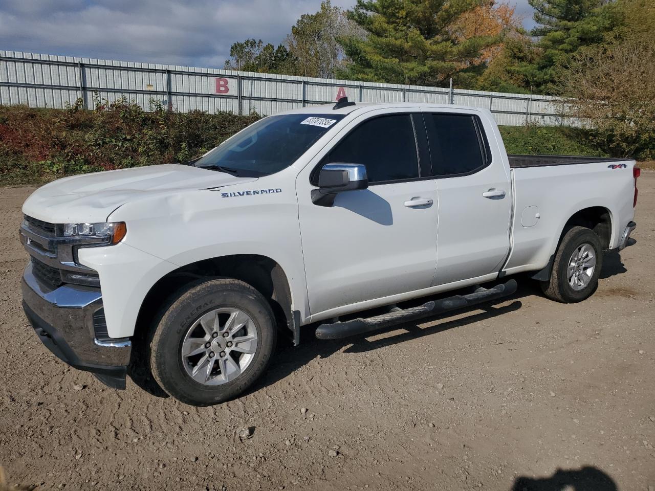 Salvage Chevrolet Silverado Image