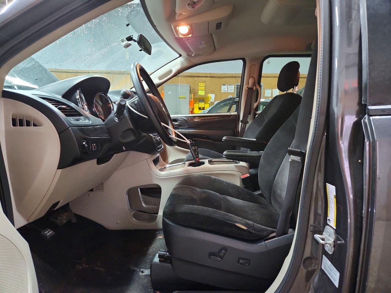Dodge Caravan Sxt