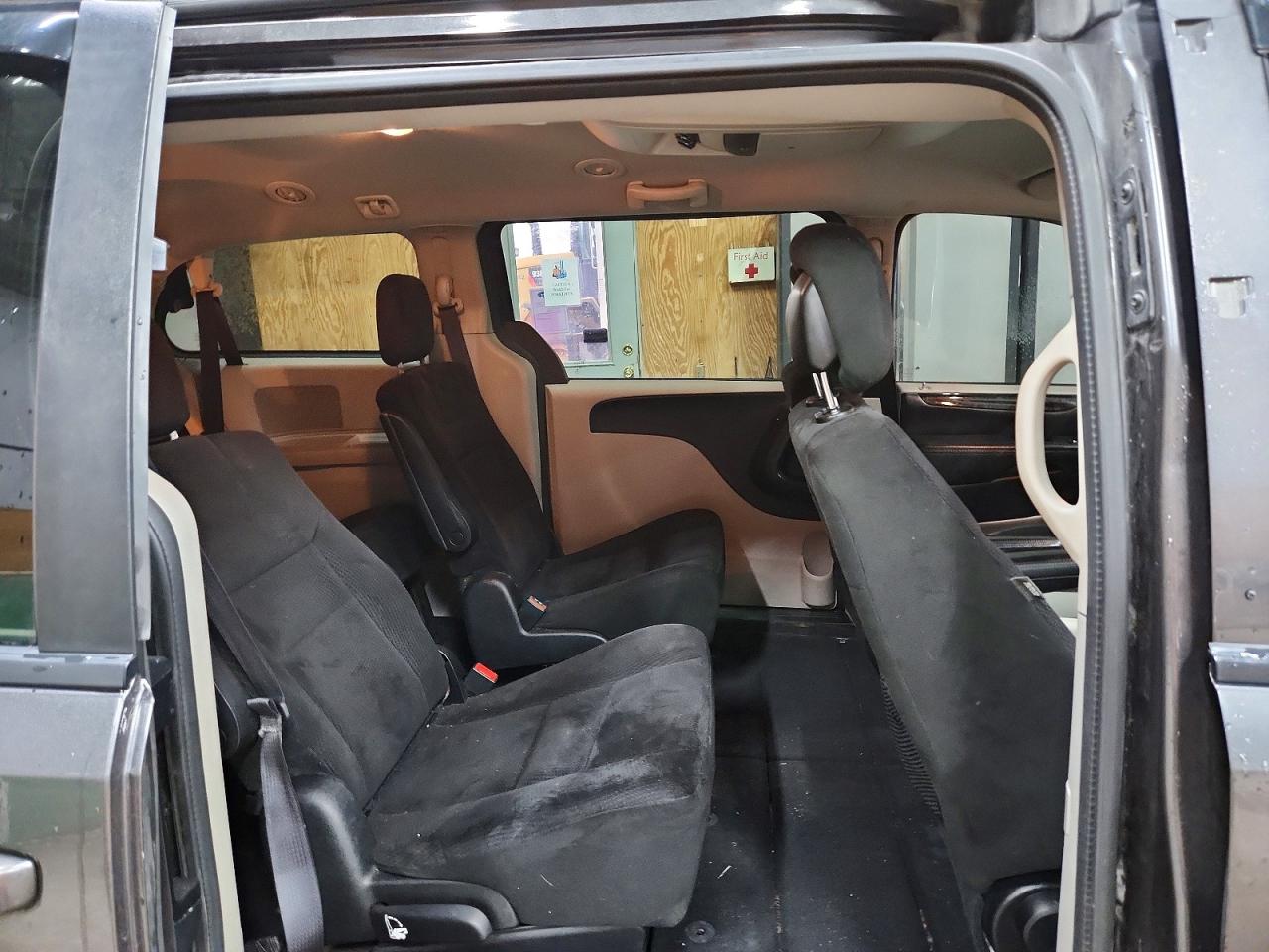 Dodge Caravan Sxt