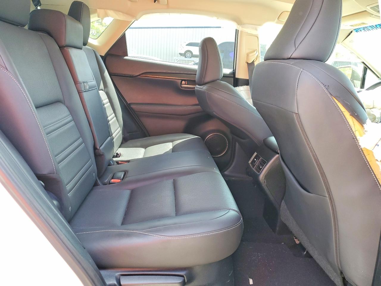 Lexus NX Base