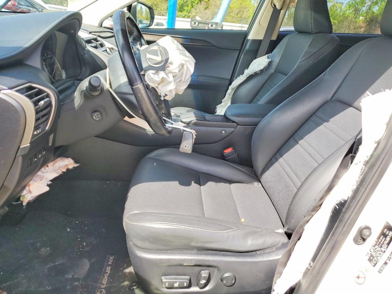 Lexus NX Base