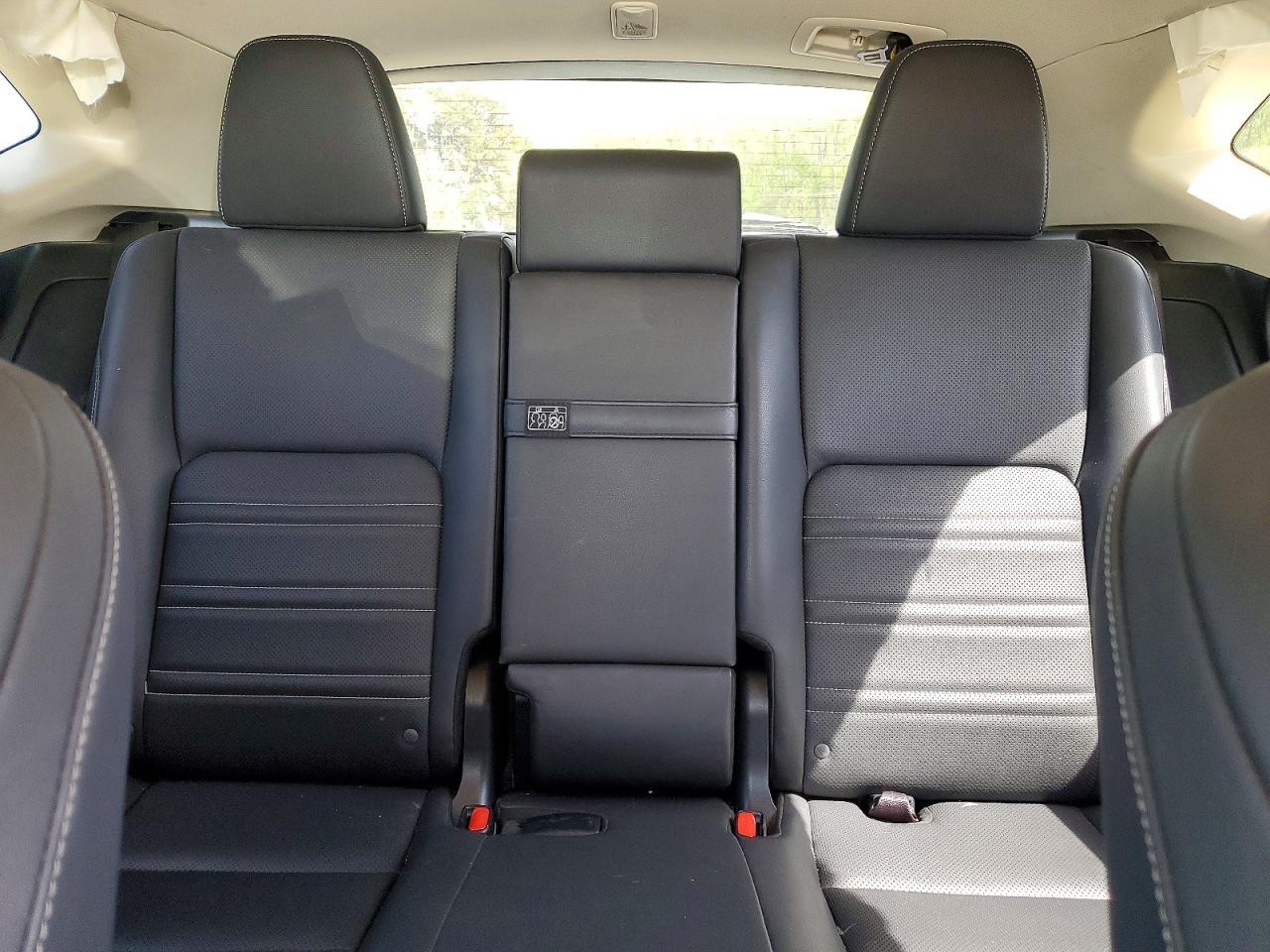 Lexus NX Base