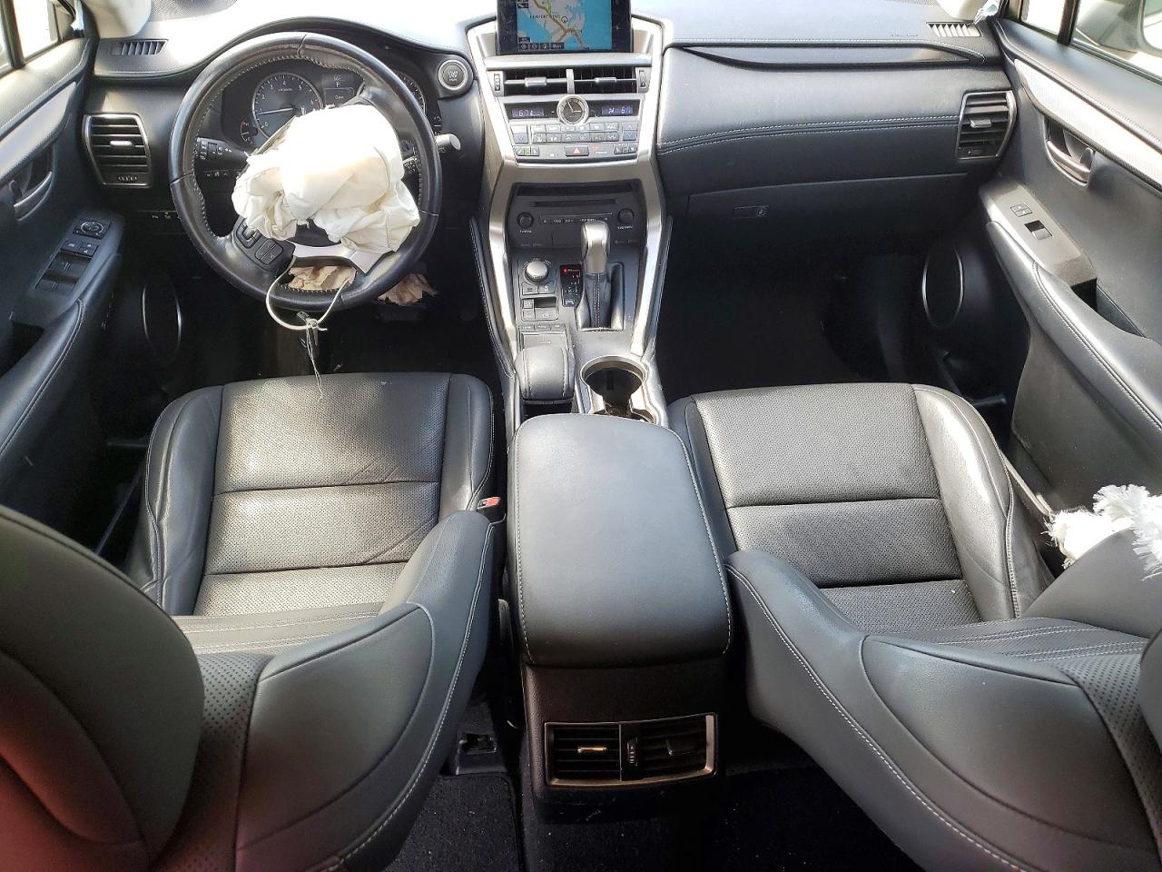 Lexus NX Base