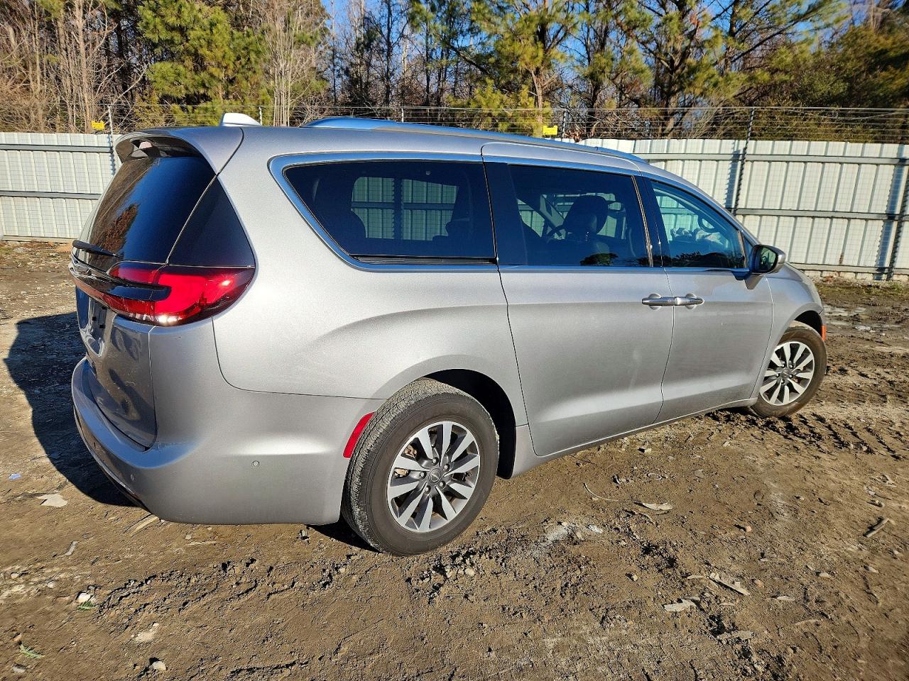Chrysler Pacifica Touring L